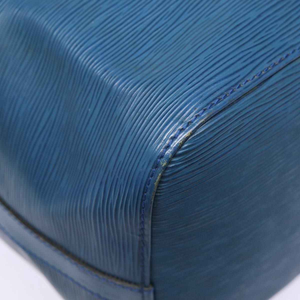 Louis Vuitton Noé Blue Leather Shoulder Bag