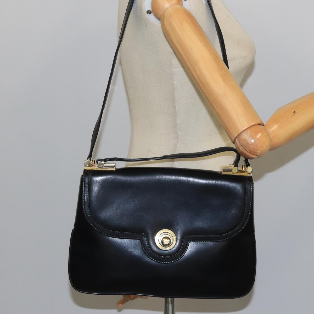 Gucci Black Leather Shoulder Bag