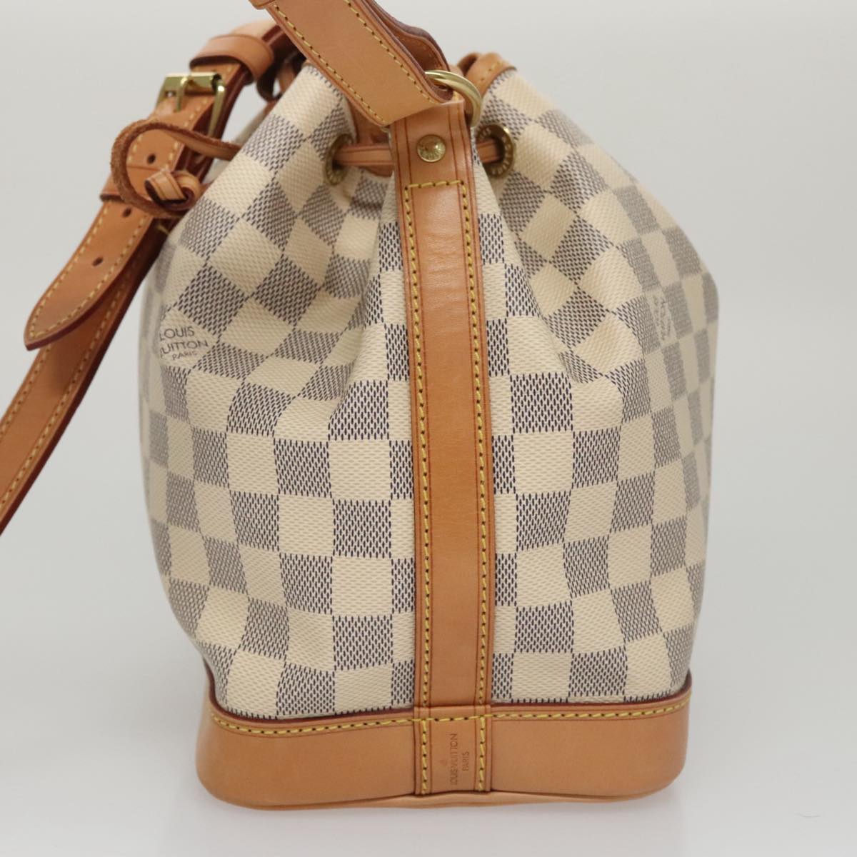 Louis Vuitton Noé Bb White Canvas Shoulder Bag