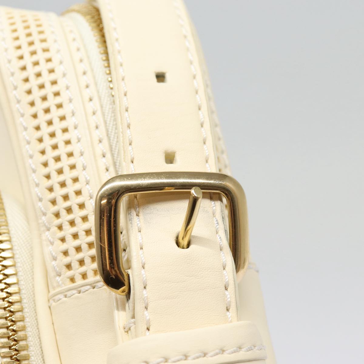 Louis Vuitton Bequia White Leather Shoulder Bag