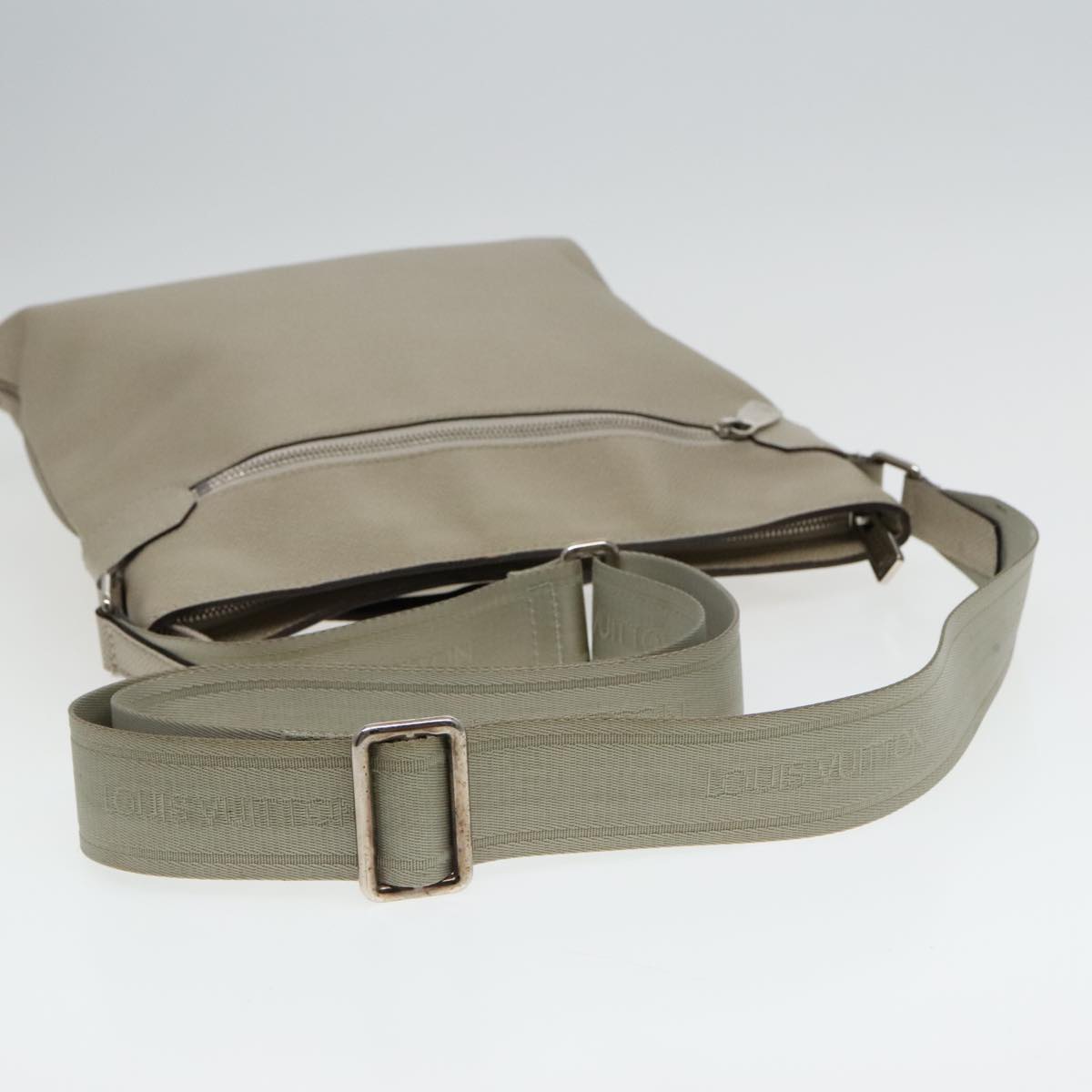 Louis Vuitton Sasha Beige Leather Shoulder Bag