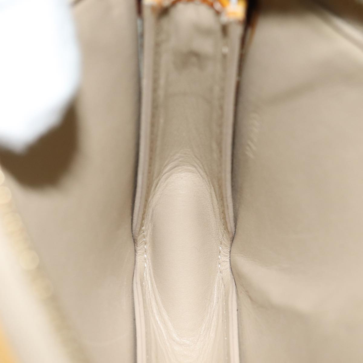 Louis Vuitton Lexington Beige Patent Leather Clutch Bag