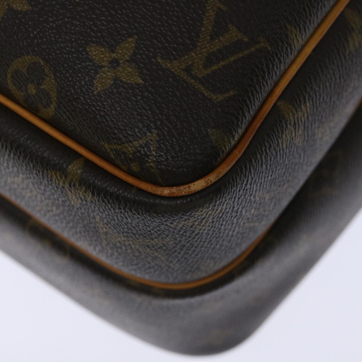 Louis Vuitton Reporter Brown Canvas Shoulder Bag