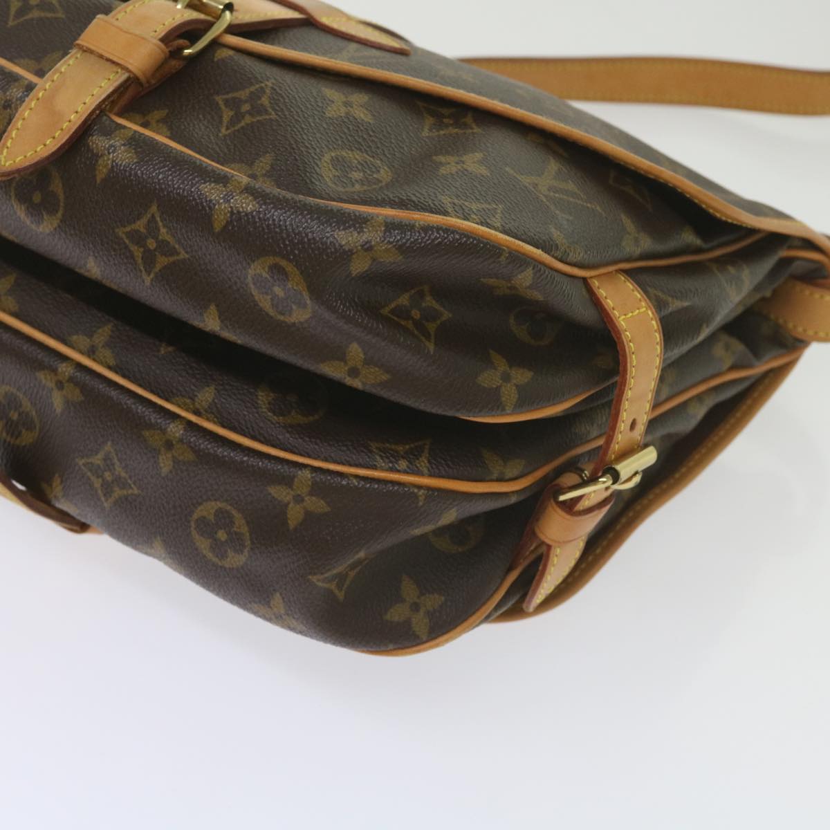 Louis Vuitton Saumur 30 Brown Canvas Shoulder Bag