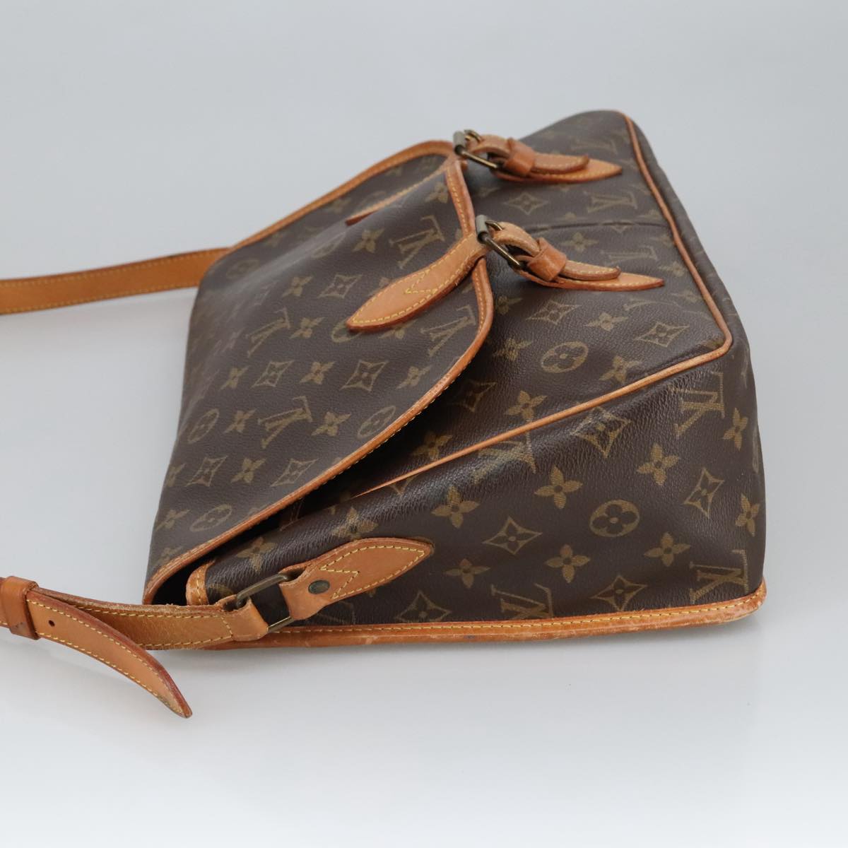 Louis Vuitton Gibecière Brown Canvas Shoulder Bag
