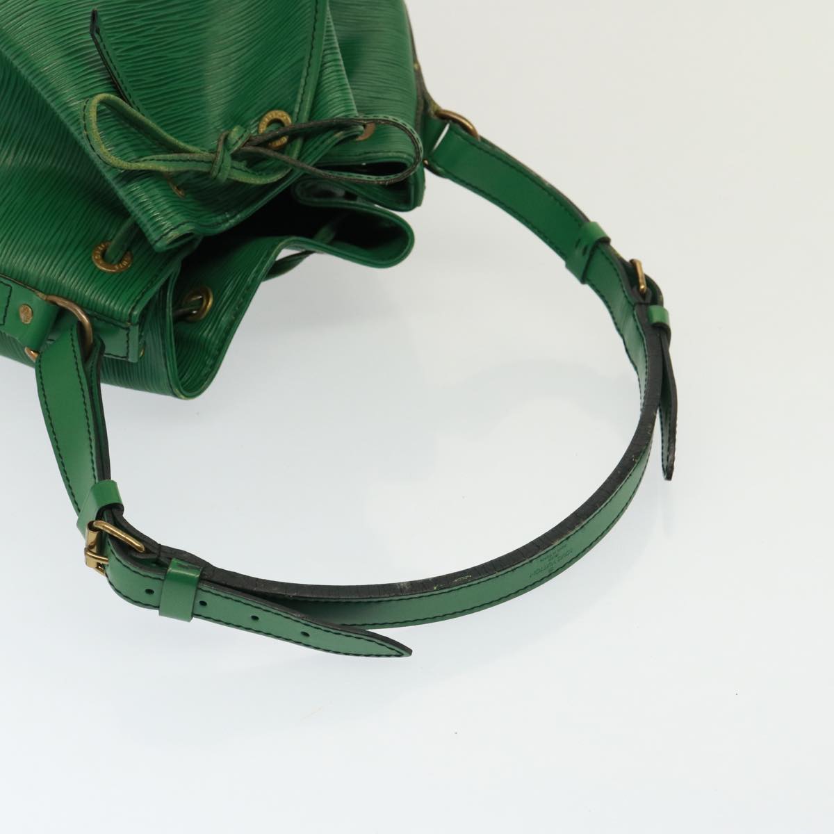 Louis Vuitton Noé Green Leather Shoulder Bag