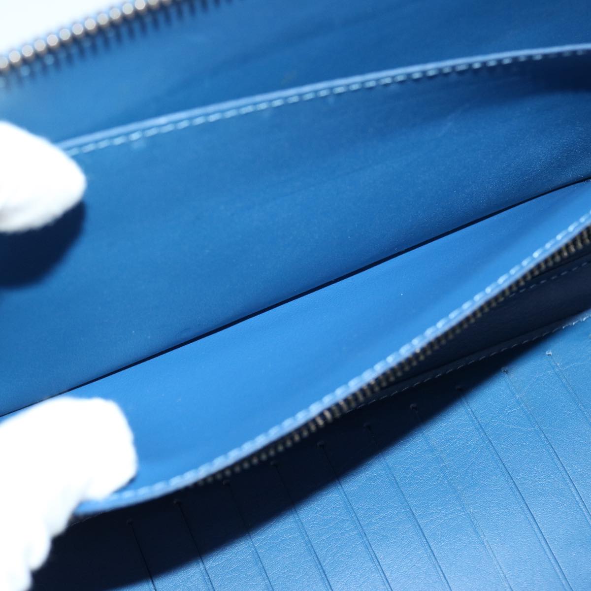 Louis Vuitton Atholl Blue Leather Clutch Bag