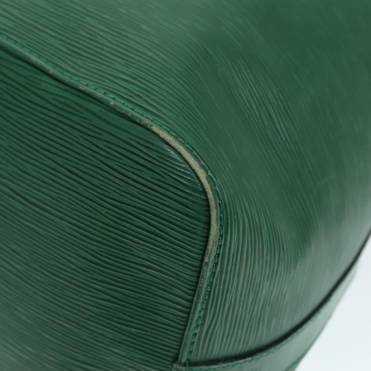 Louis Vuitton Noe Green Leather Shoulder Bag