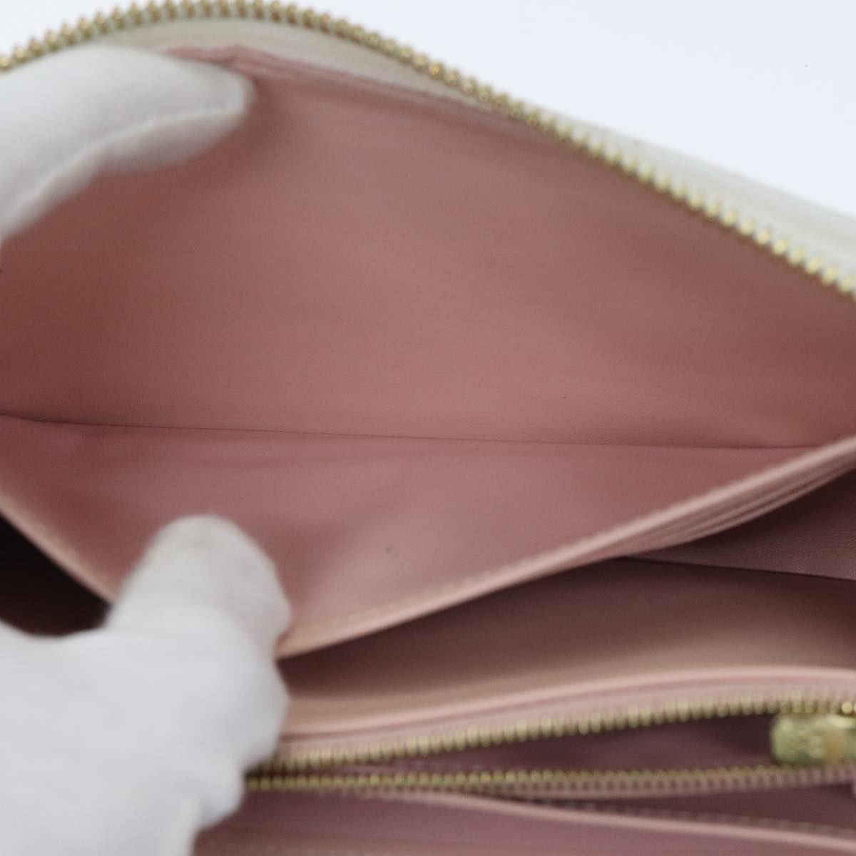 Louis Vuitton Zippy Wallet White Leather Wallet