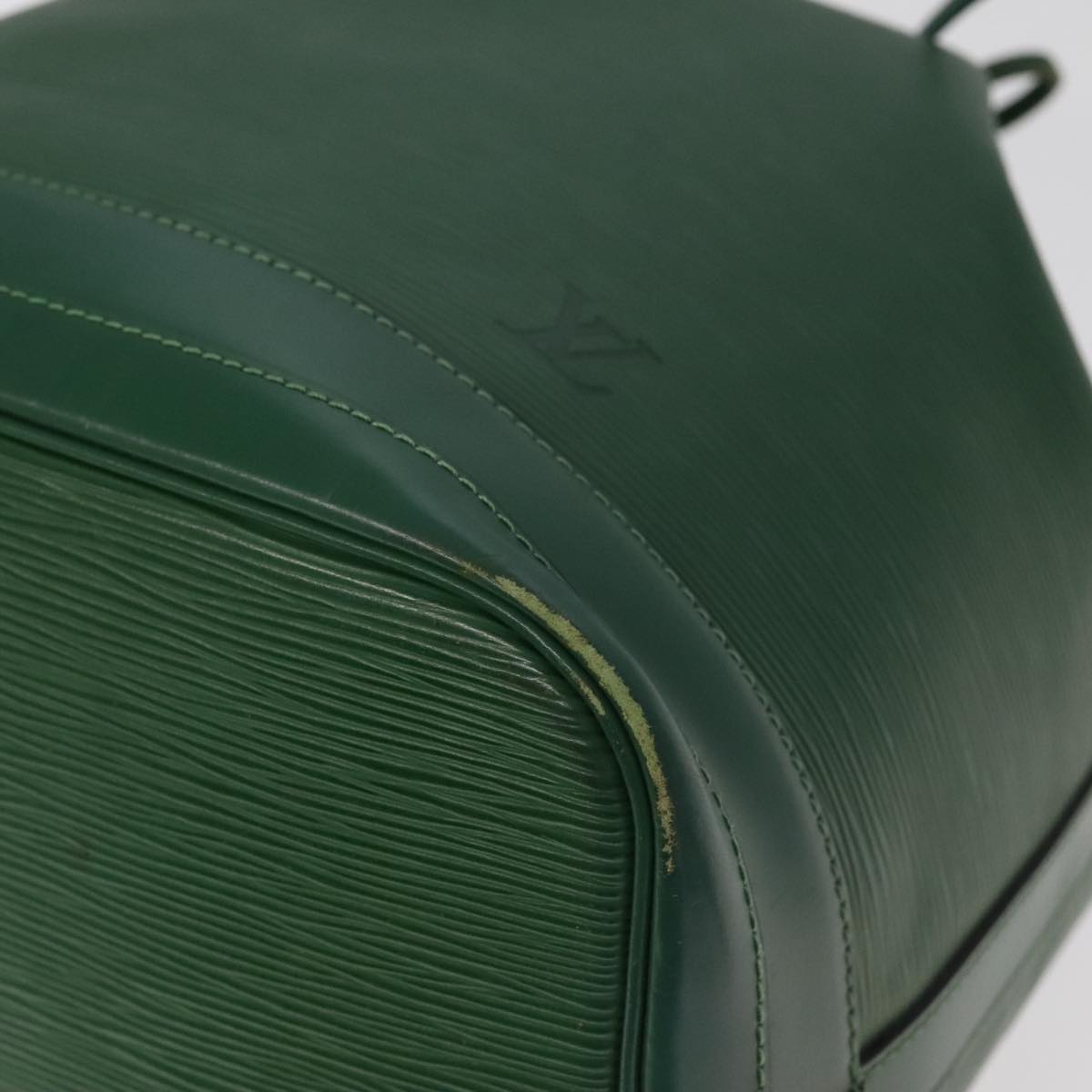 Louis Vuitton Noé Green Leather Shoulder Bag