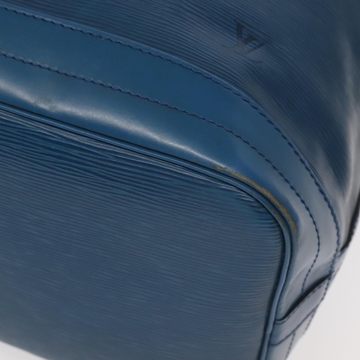 Louis Vuitton Noe Blue Leather Shoulder Bag