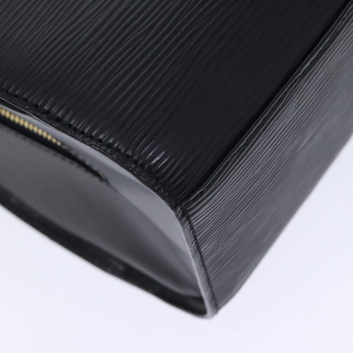 Louis Vuitton Pont Neuf Black Leather Handbag