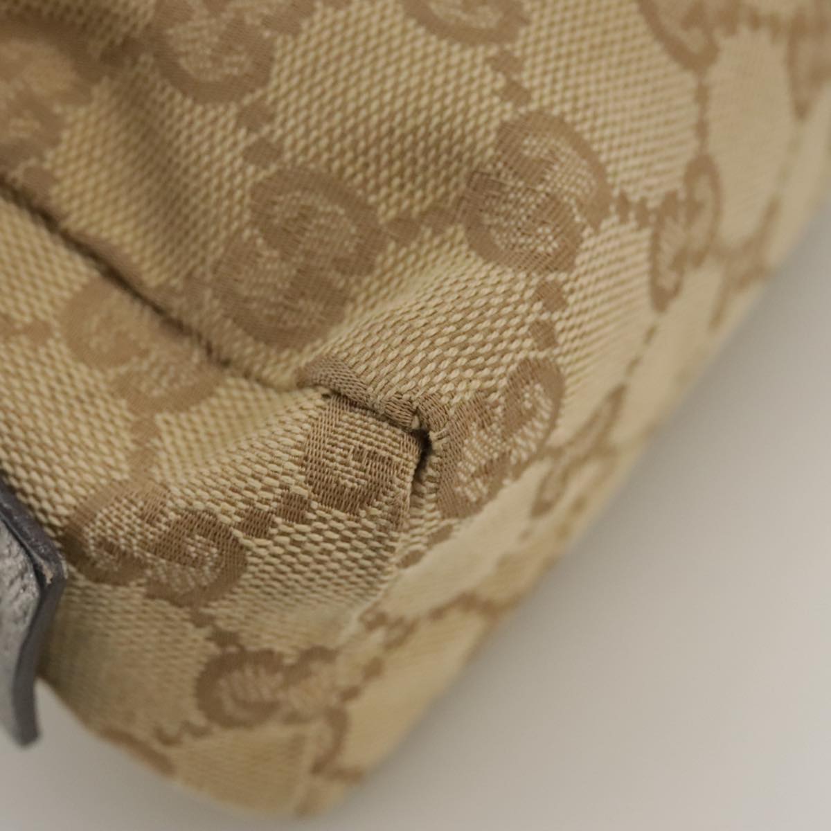 Gucci Gg Canvas Beige Canvas Clutch Bag