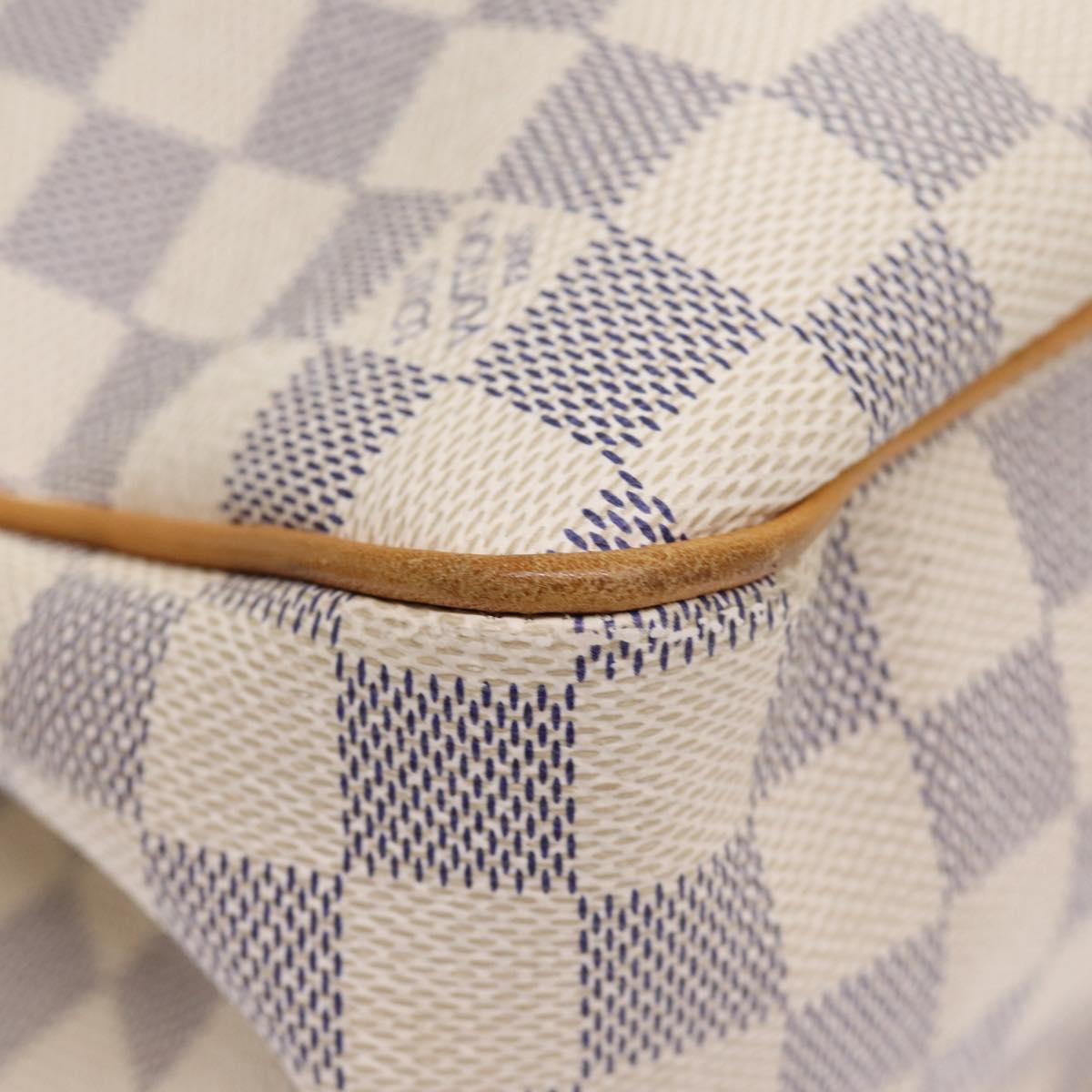 Louis Vuitton Batignolles Horizontal White Canvas Tote Bag