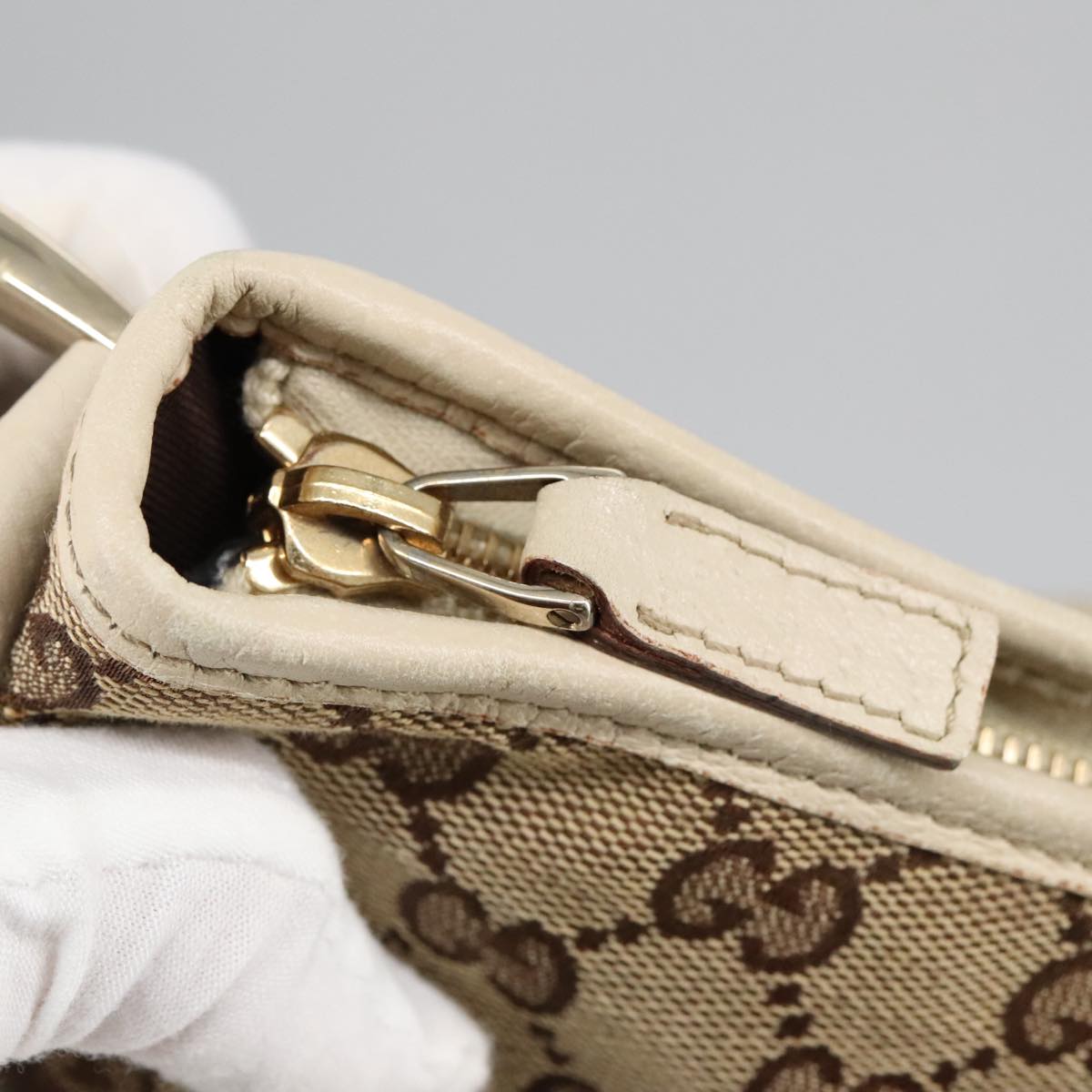 Gucci Beige Canvas Shoulder Bag