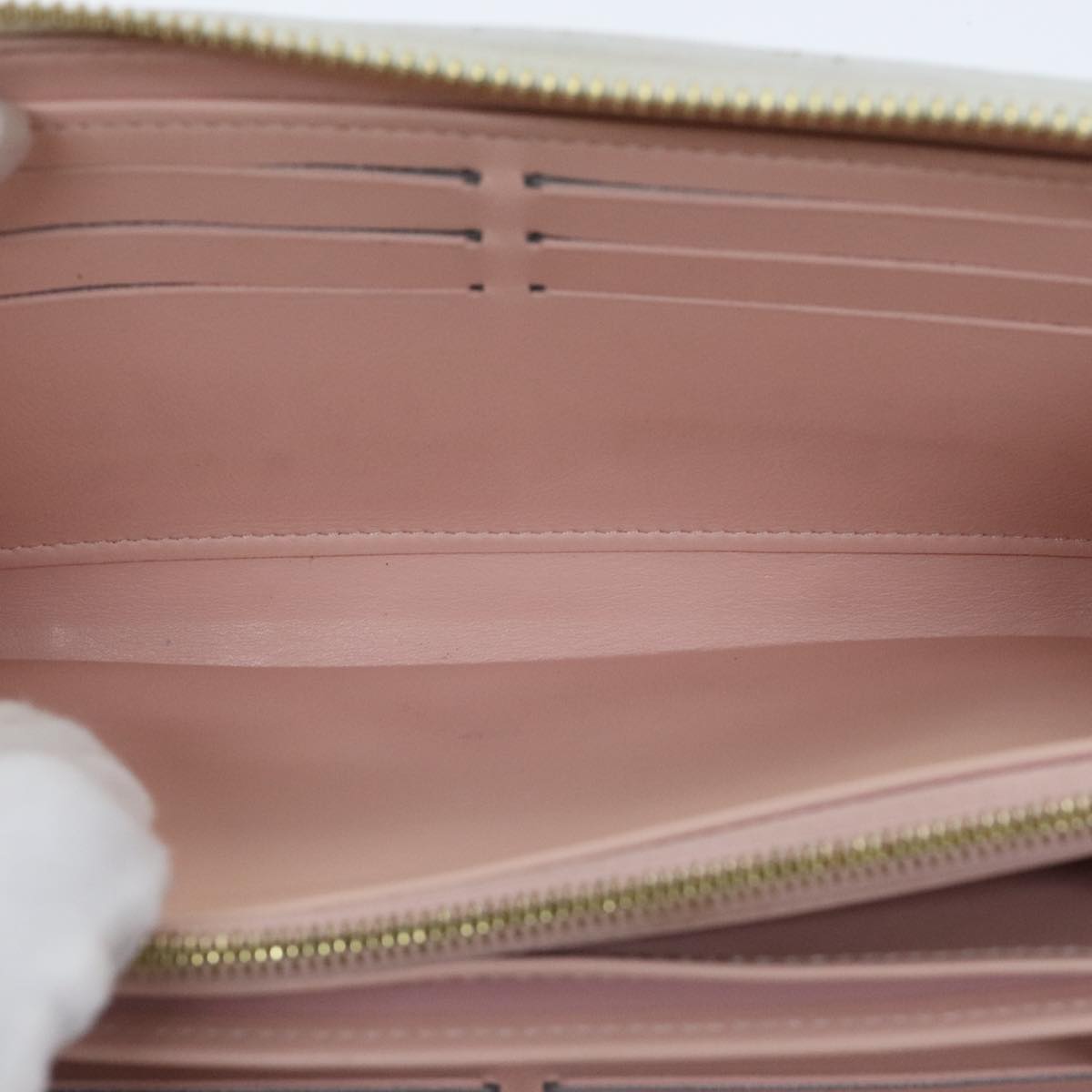 Louis Vuitton Zippy Wallet White Leather Wallet