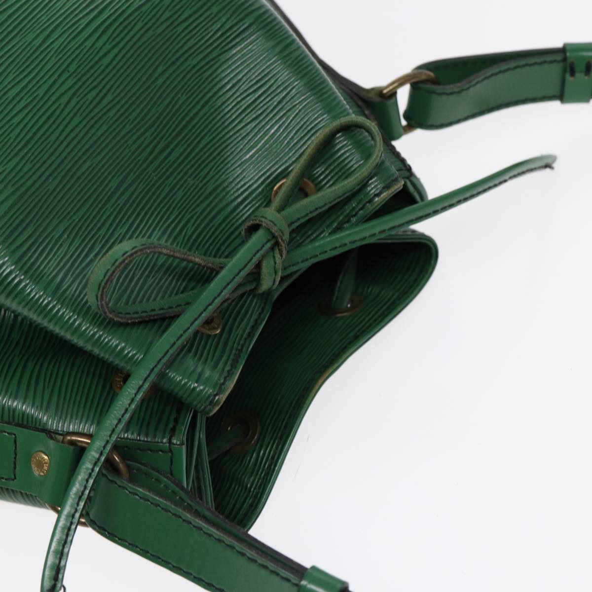 Louis Vuitton Noé Green Leather Shoulder Bag