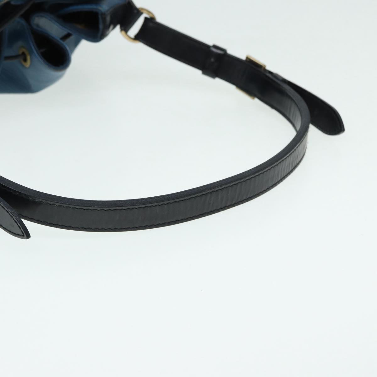 Louis Vuitton Noé Blue Leather Shoulder Bag