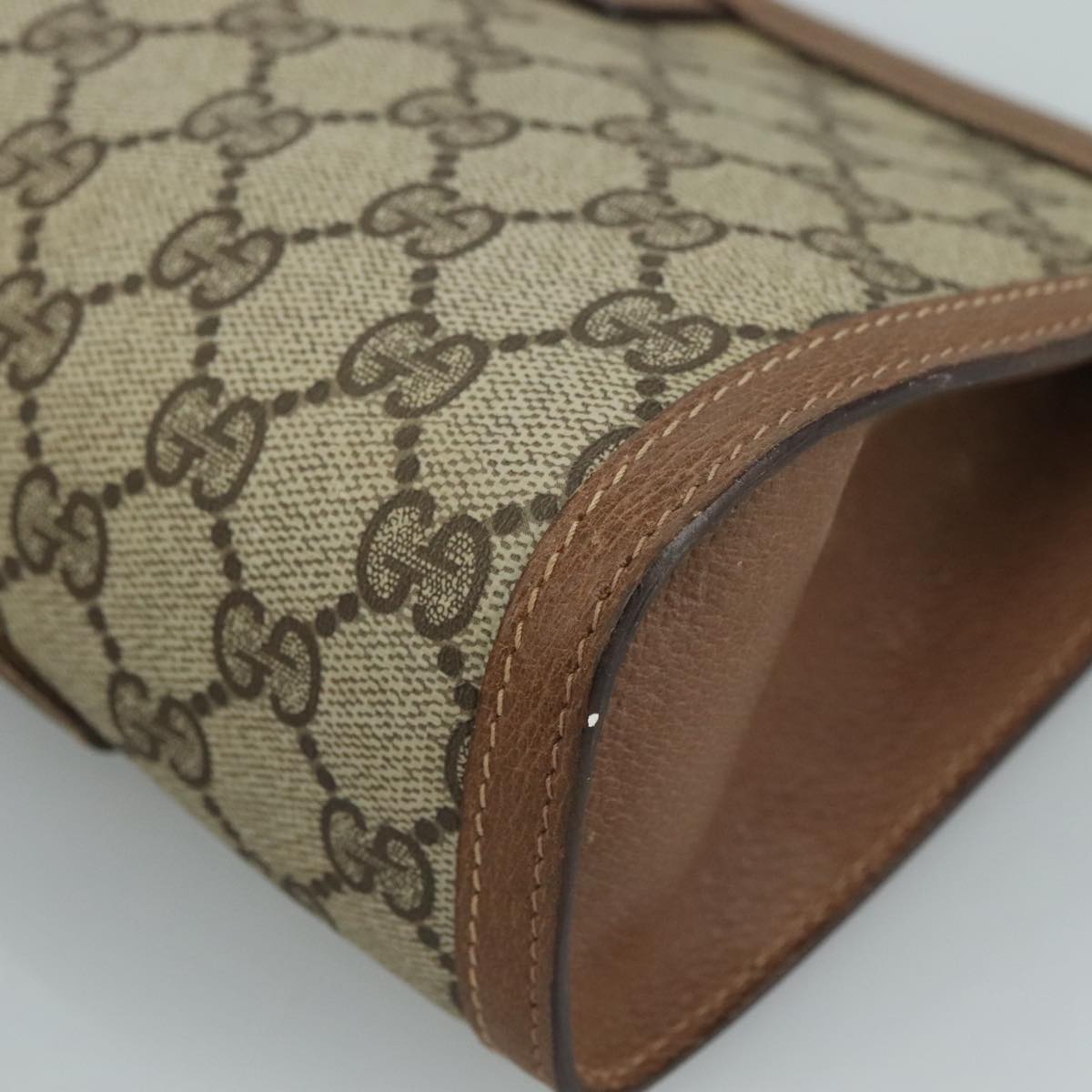 Gucci Gg Canvas Beige Canvas Clutch Bag