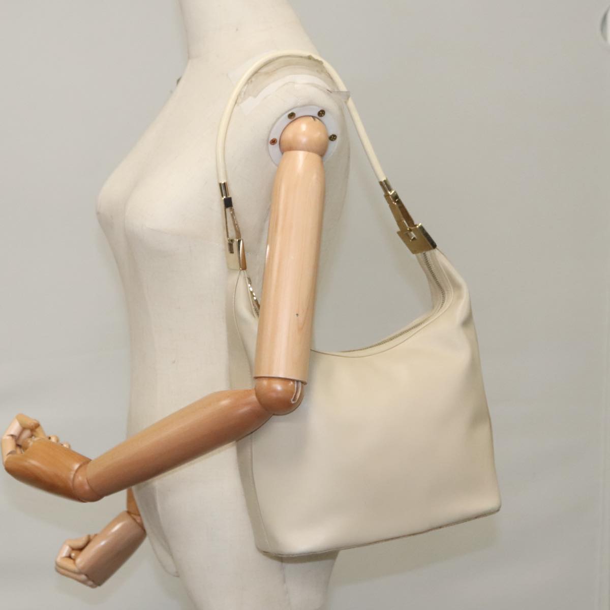 Gucci Hobo Beige Leather Shoulder Bag