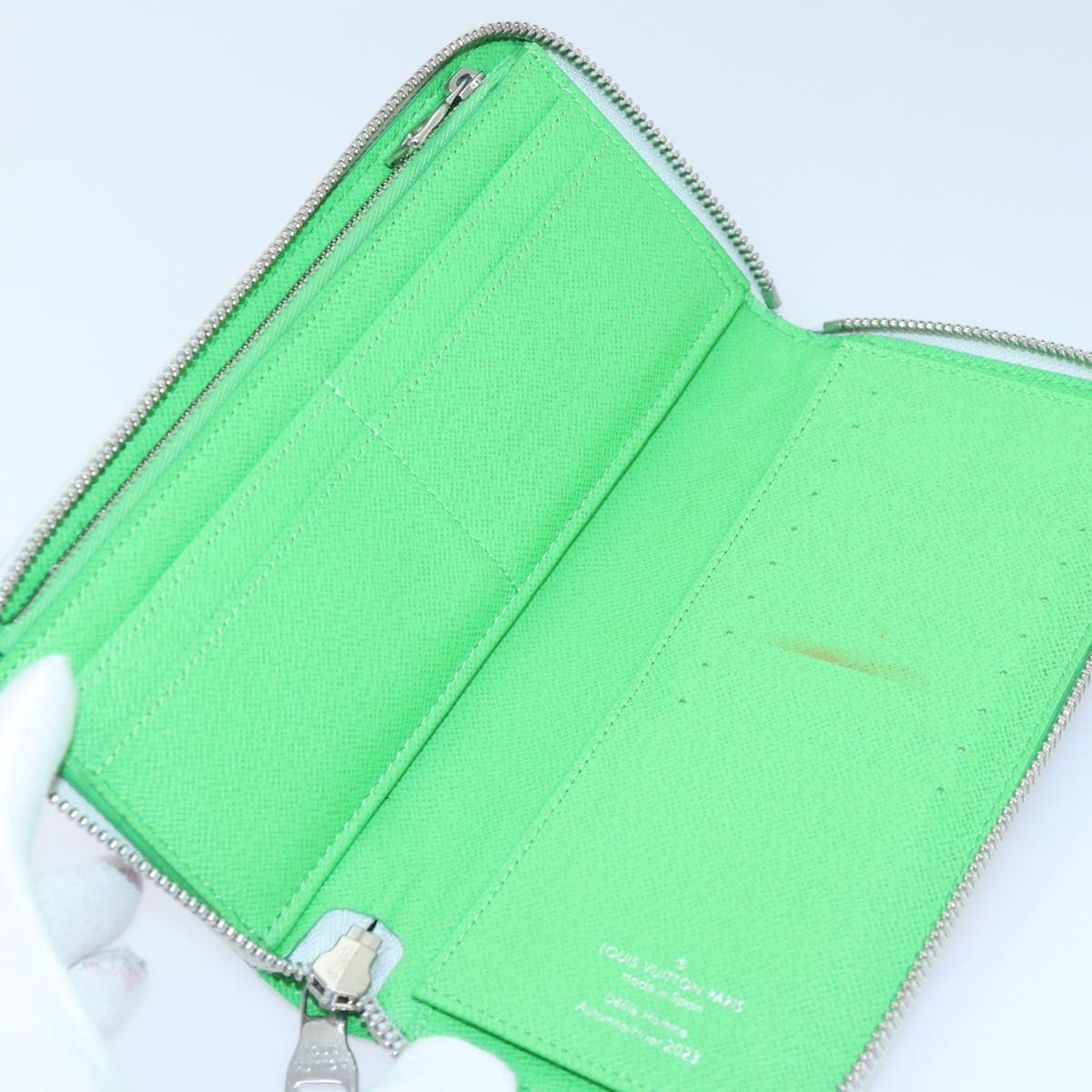 Louis Vuitton Zippy Wallet Vertical White Canvas Wallet