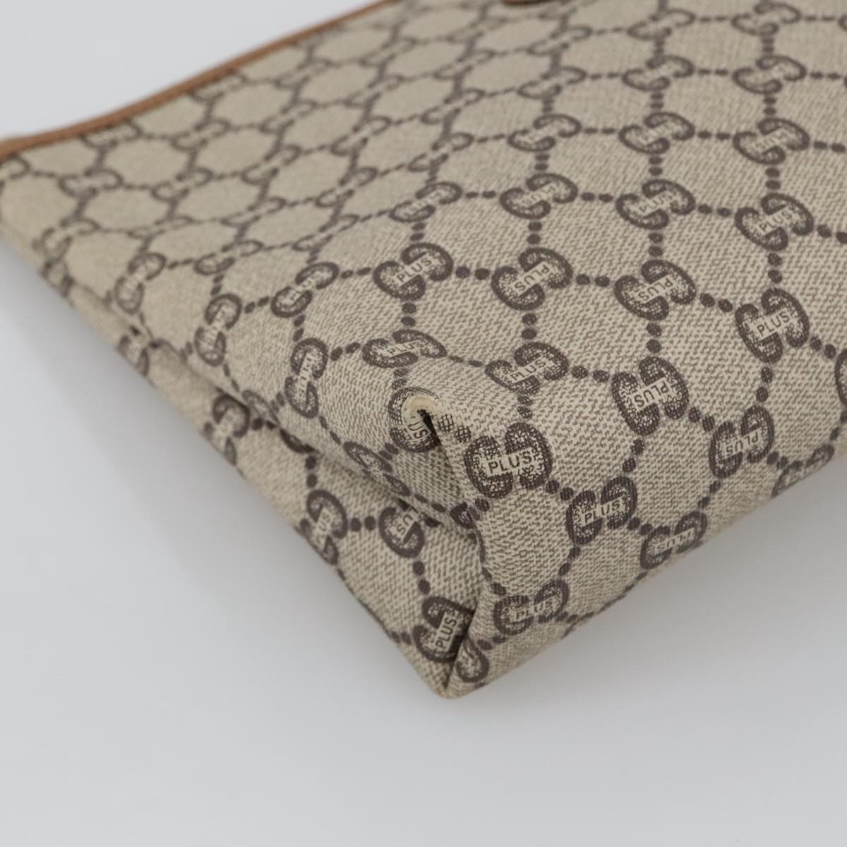 Gucci -- Beige Canvas Clutch Bag