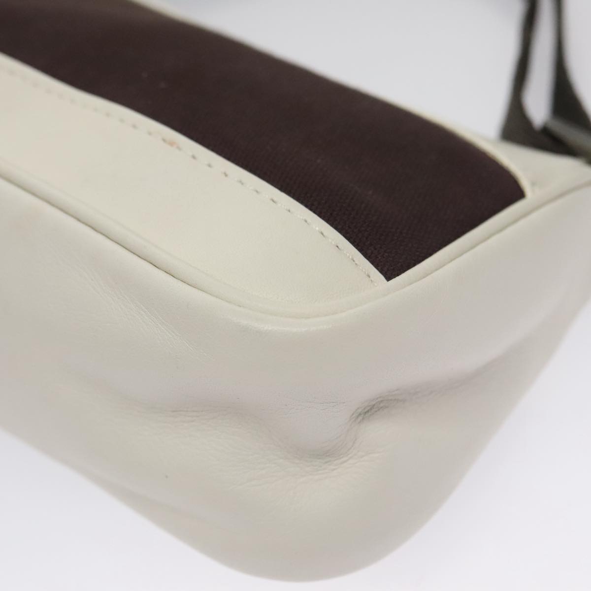 Gucci White Leather Clutch Bag