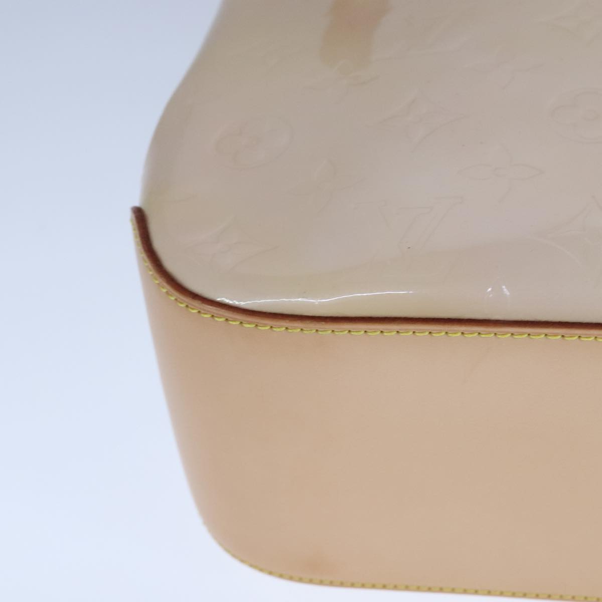 Louis Vuitton Beige Patent Leather Shoulder Bag