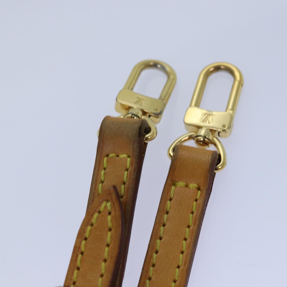 Louis Vuitton Bandoulière De Sac Beige Leather Bag Jewelry