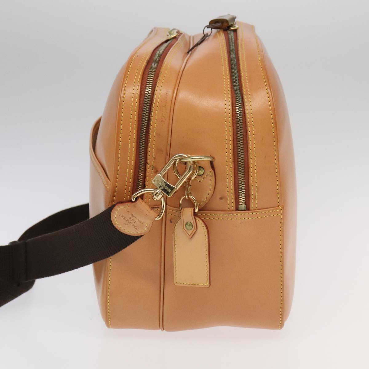 Louis Vuitton Reporter Beige Leather Shoulder Bag