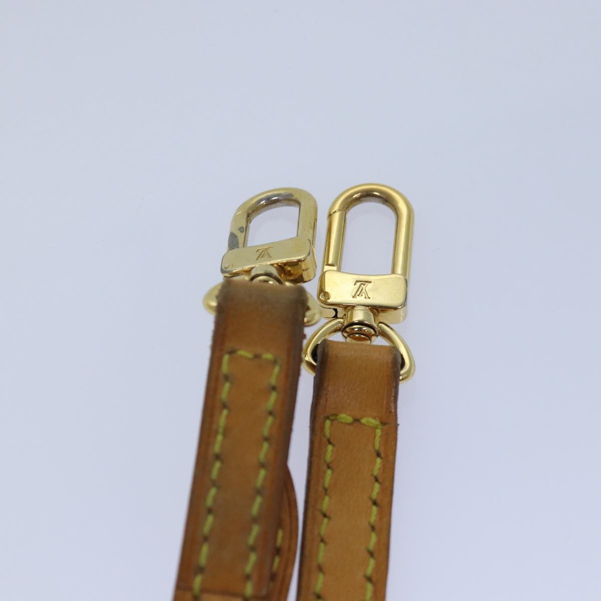 Louis Vuitton Bandoulière De Sac Beige Leather Bag Jewelry