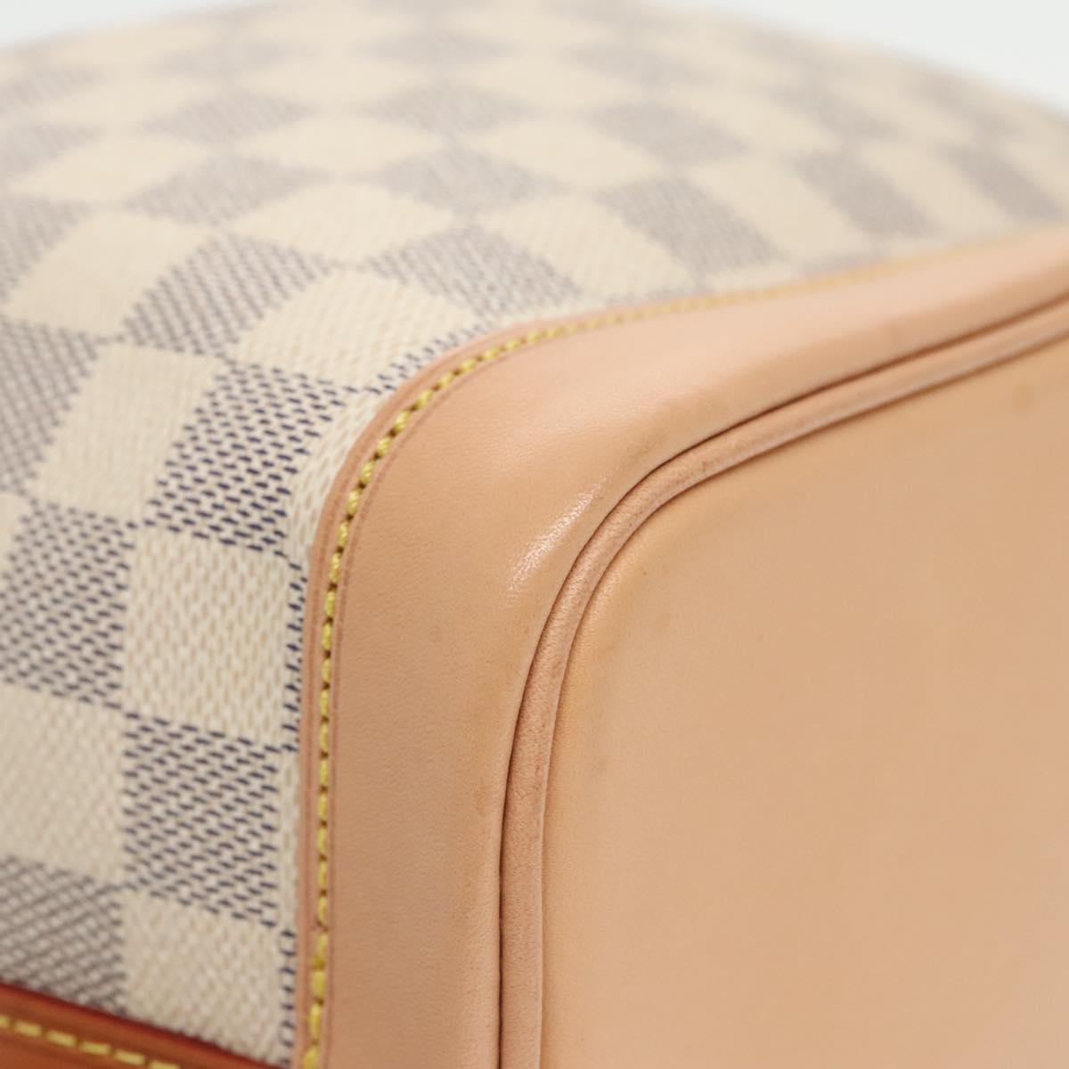 Louis Vuitton Noé White Canvas Shoulder Bag