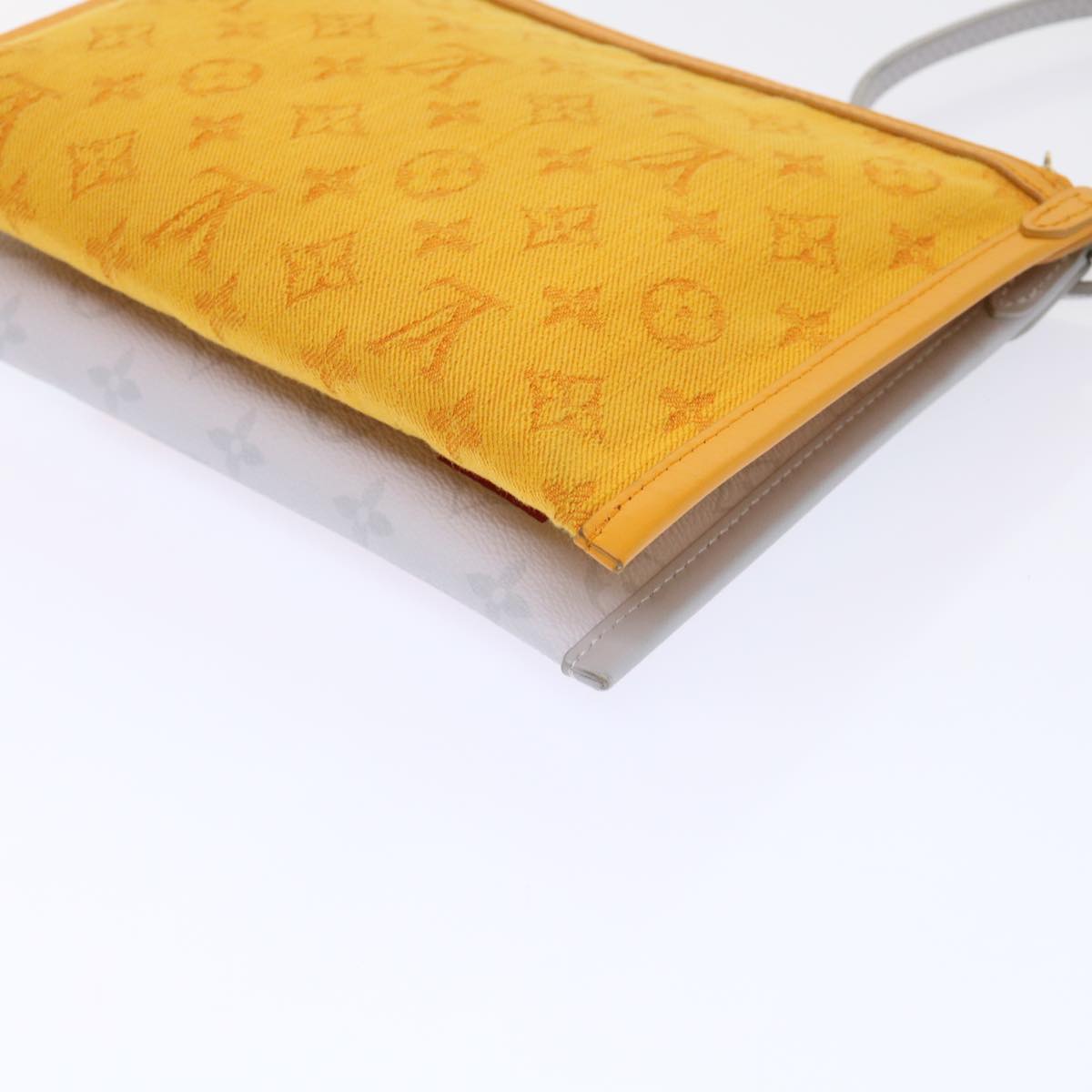 Louis Vuitton Messenger Grey Canvas Shoulder Bag