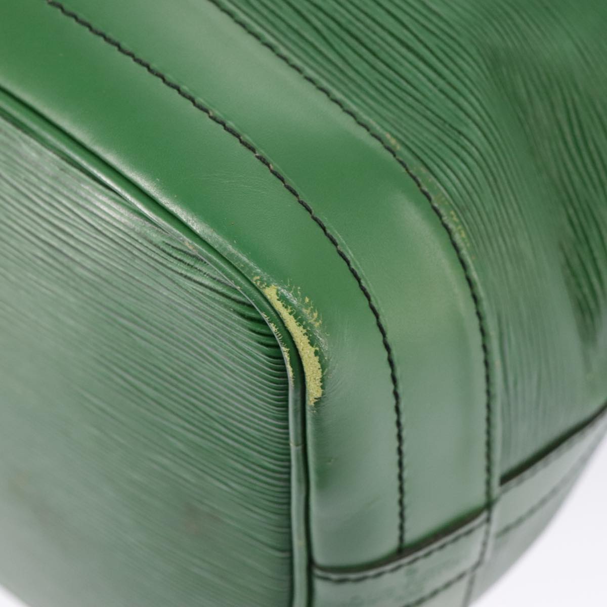 Louis Vuitton Noé Green Leather Shoulder Bag