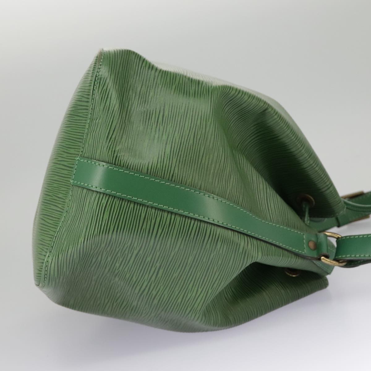 Louis Vuitton Noé Green Leather Shoulder Bag