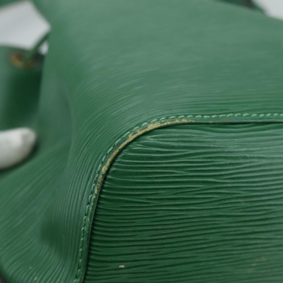 Louis Vuitton Noé Green Leather Shoulder Bag