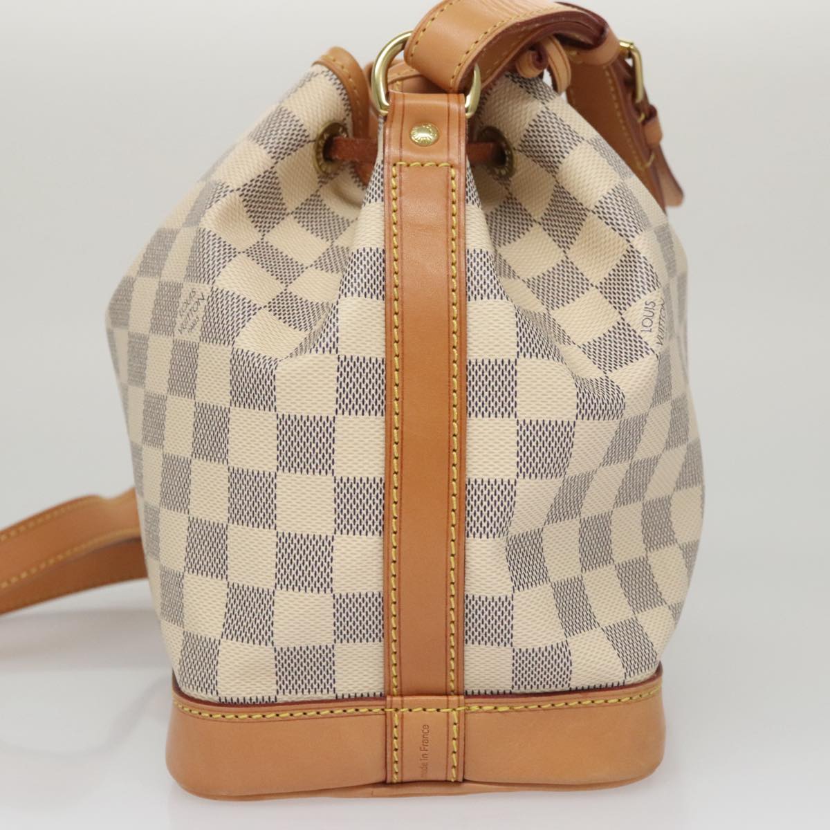 Louis Vuitton Noé Bb White Canvas Shoulder Bag
