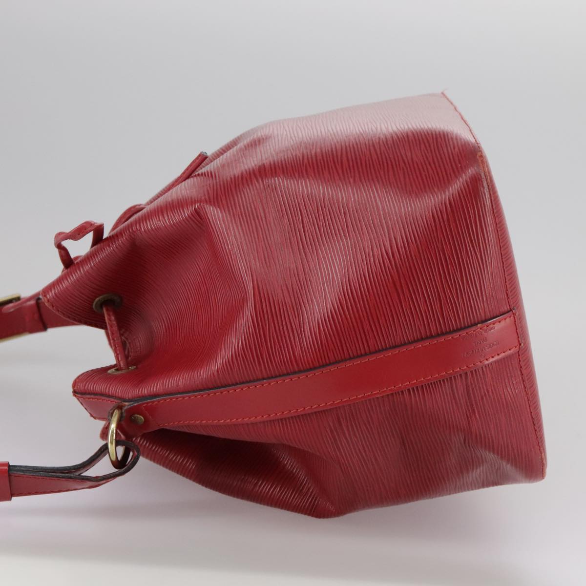 Louis Vuitton Petit Noé Red Leather Shoulder Bag