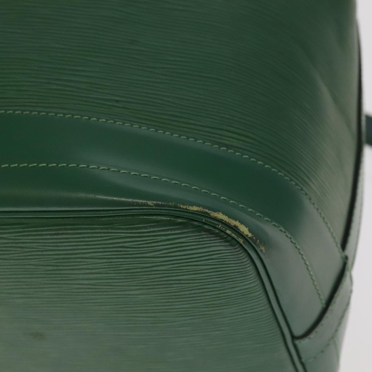 Louis Vuitton Noé Green Leather Shoulder Bag