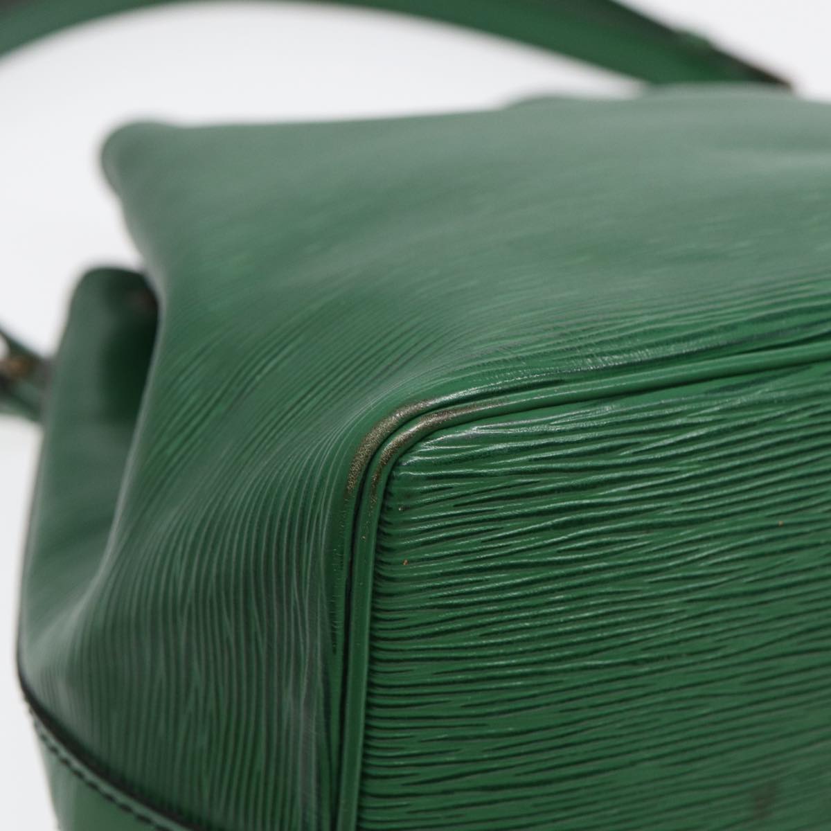 Louis Vuitton Noé Green Leather Shoulder Bag