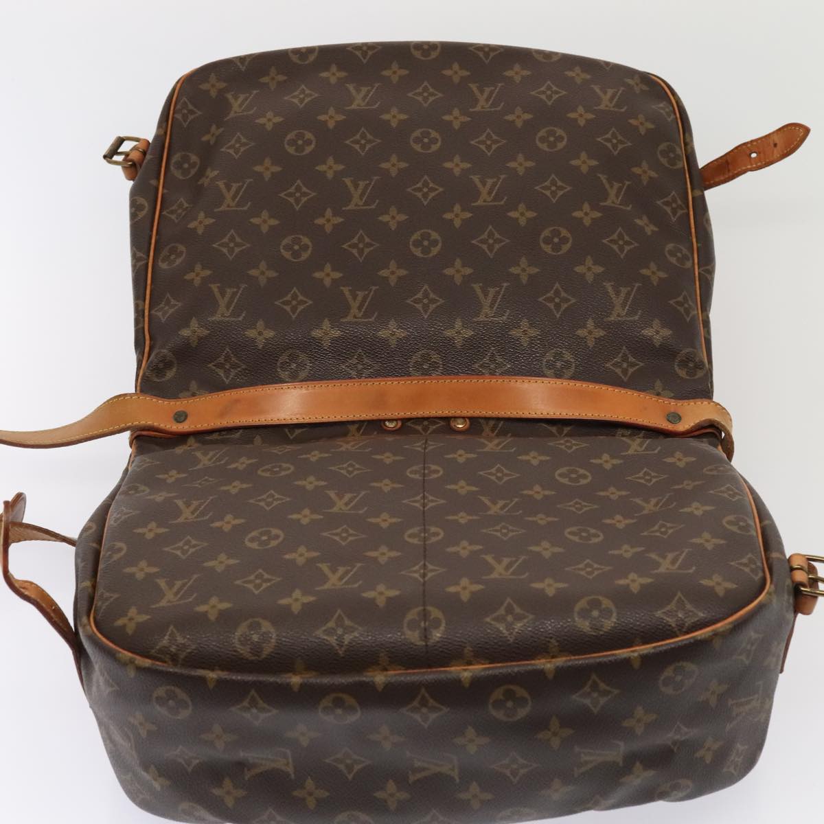 Louis Vuitton Saumur 35 Brown Canvas Shoulder Bag