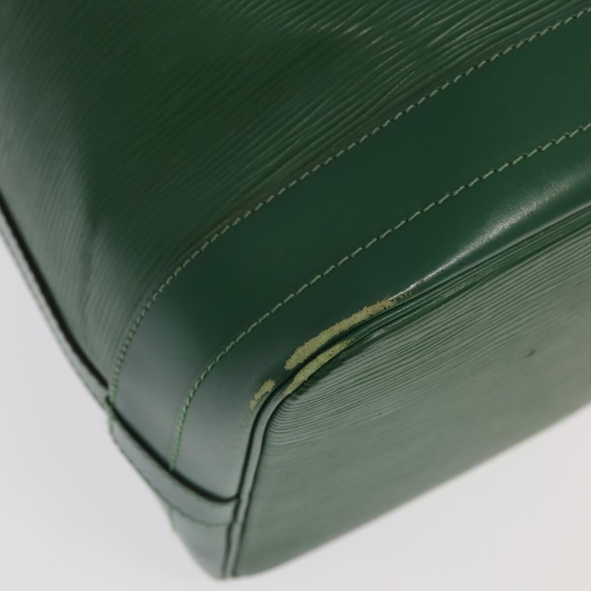 Louis Vuitton Noé Green Leather Shoulder Bag