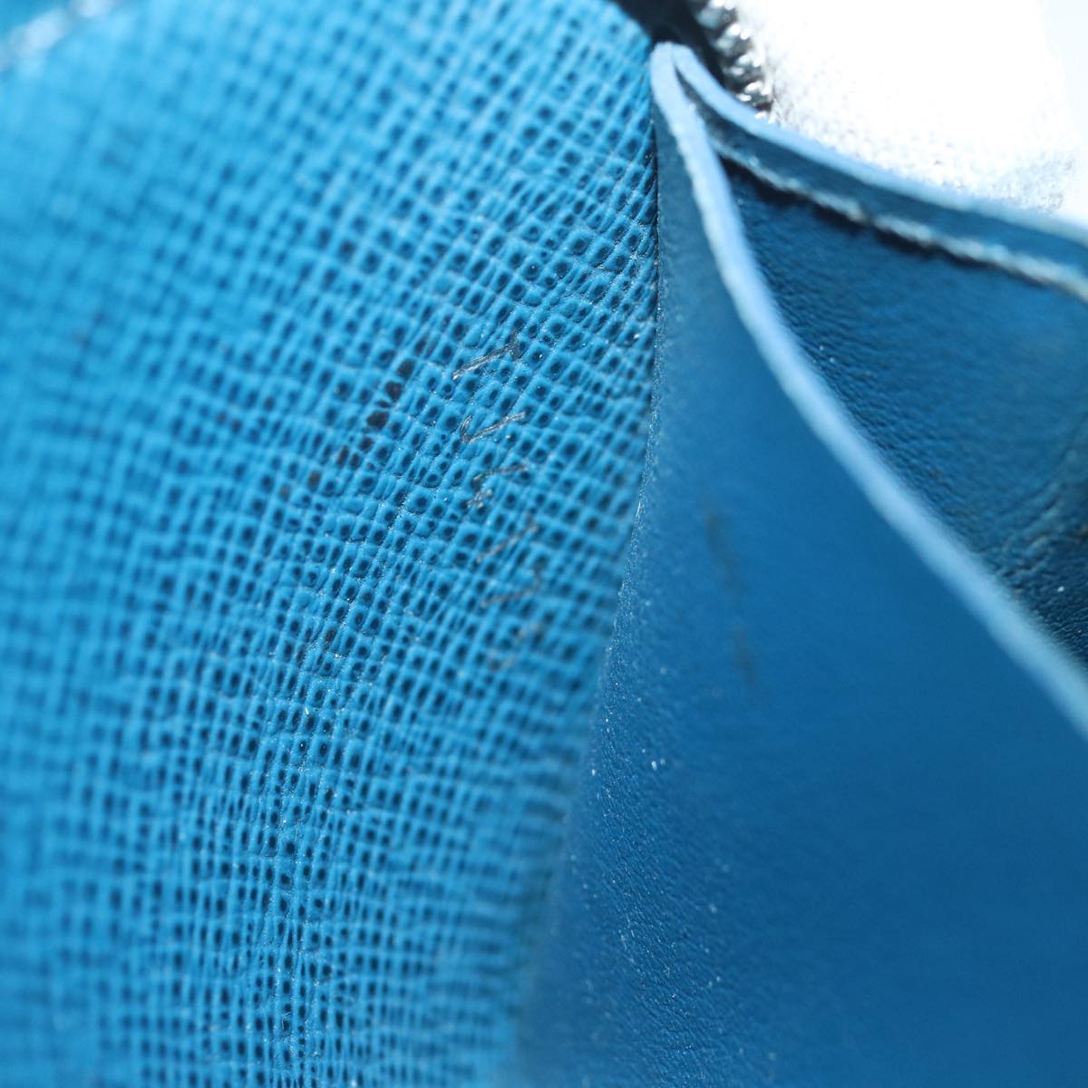 Louis Vuitton Porte-Monnaie Blue Leather Wallet