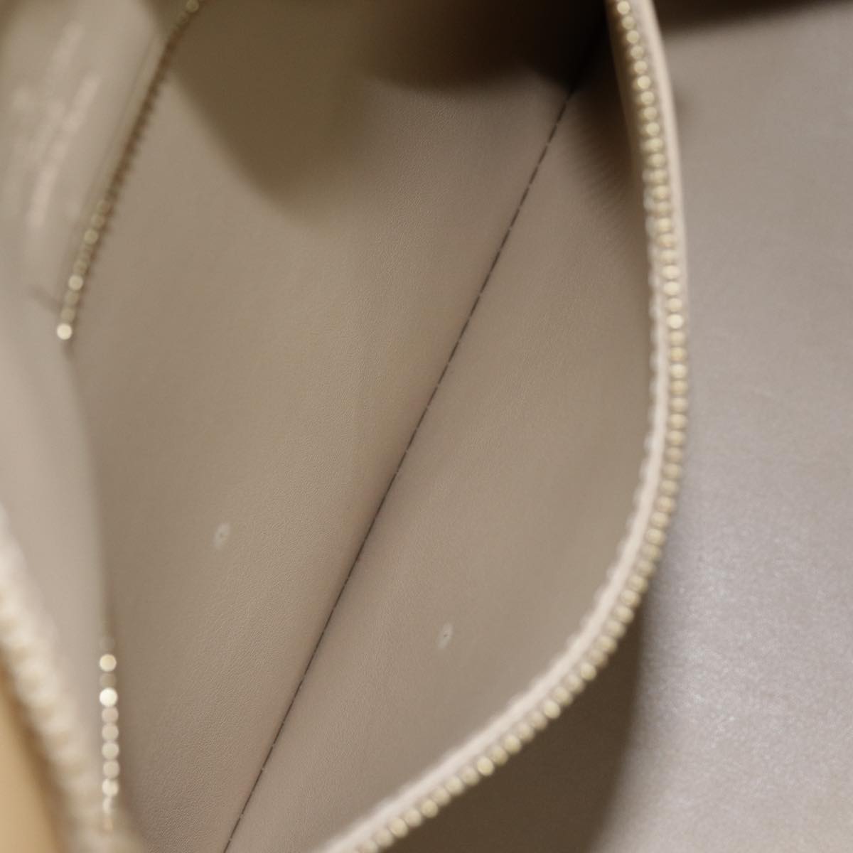 Louis Vuitton Houston Beige Patent Leather Handbag