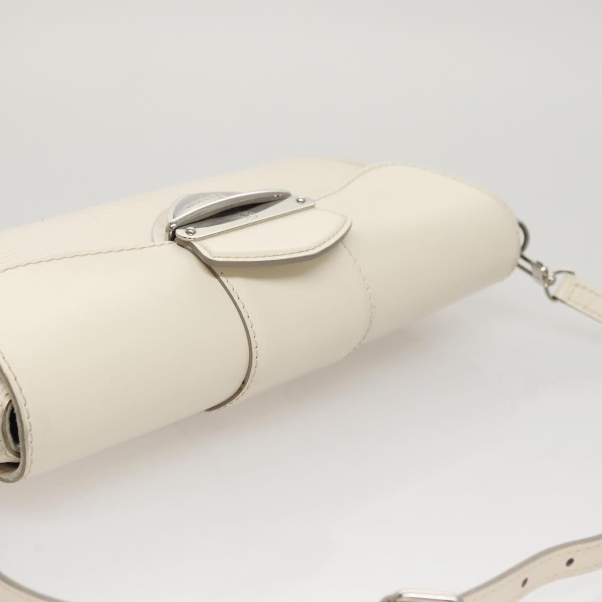Louis Vuitton Montaigne White Leather Shoulder Bag