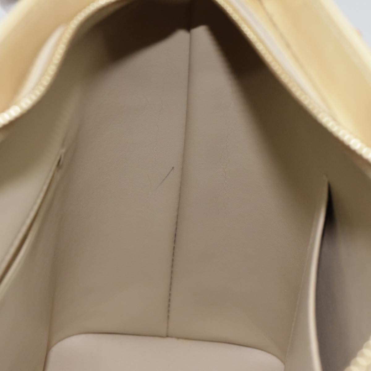 Louis Vuitton Houston Beige Patent Leather Handbag