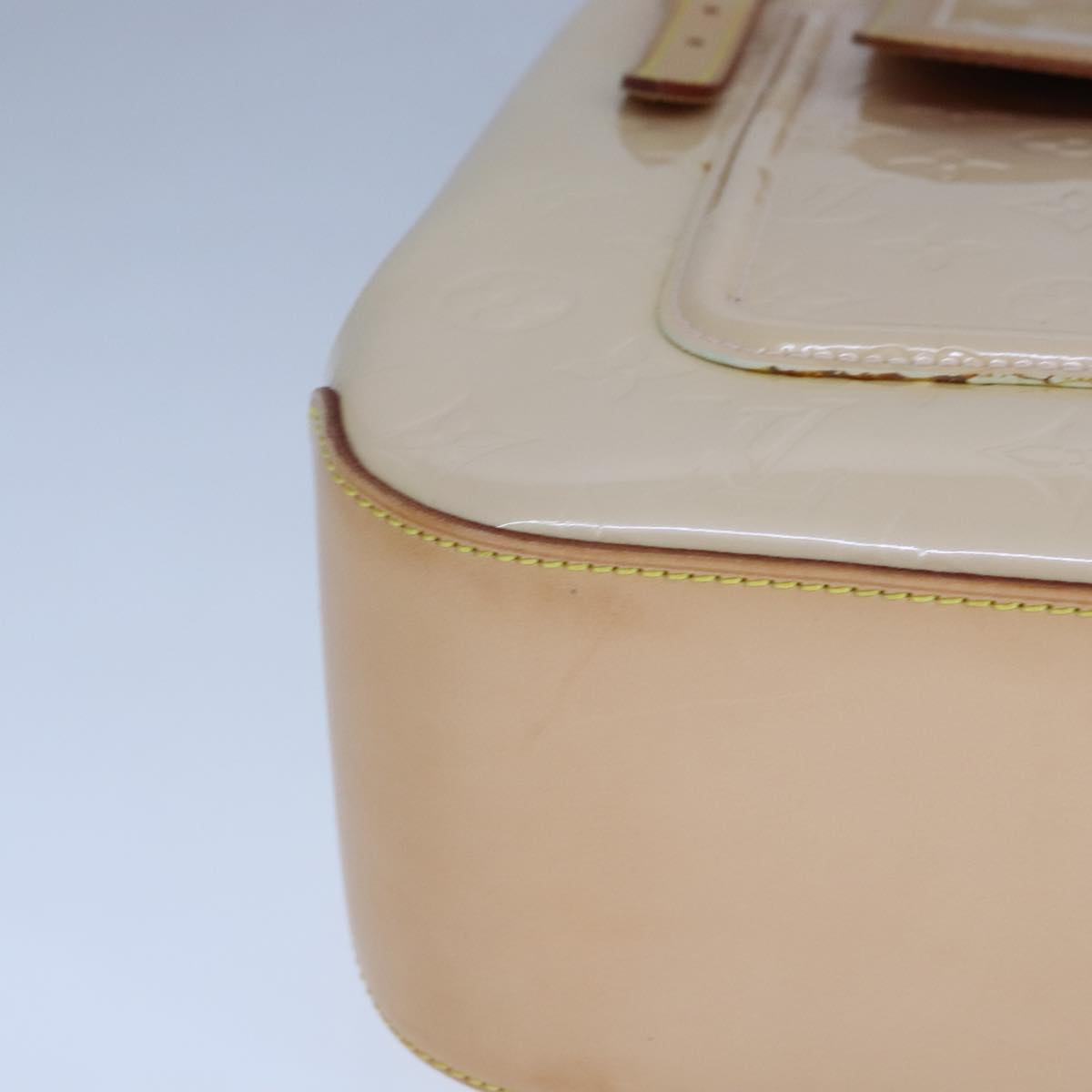 Louis Vuitton Beige Patent Leather Shoulder Bag