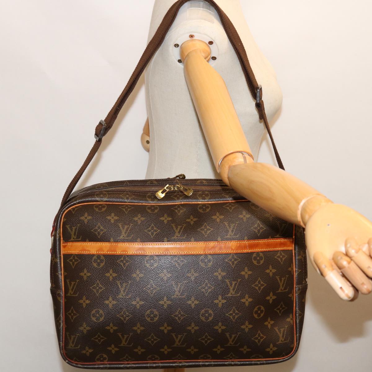 Louis Vuitton Reporter Brown Canvas Shoulder Bag