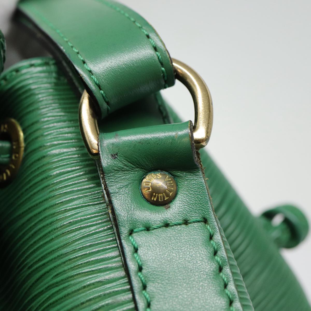 Louis Vuitton Noé Green Leather Shoulder Bag