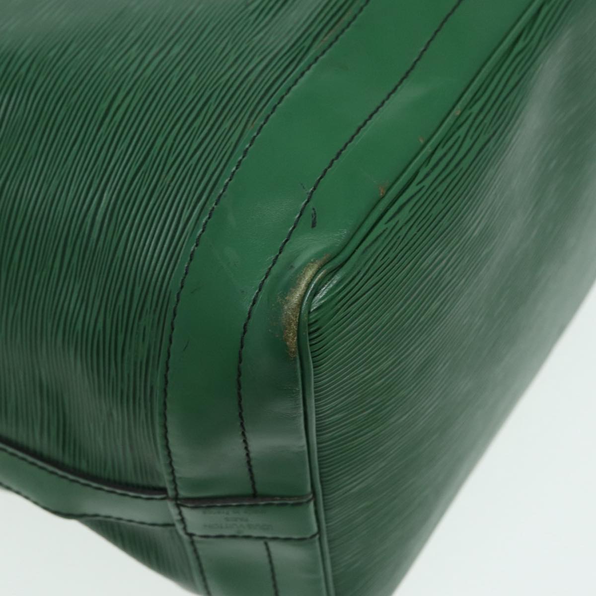 Louis Vuitton Noe Green Leather Shoulder Bag